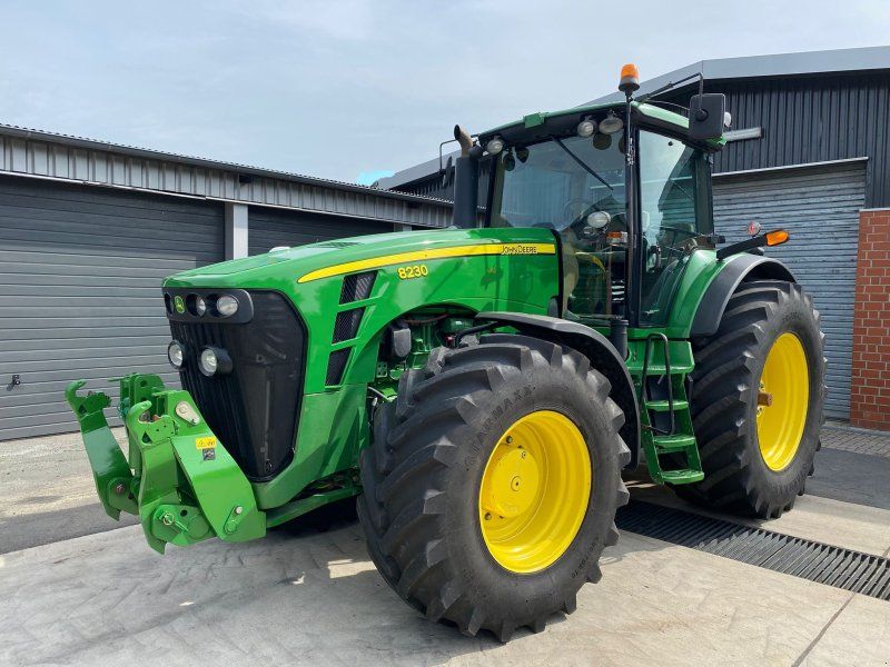 John Deere 8230 ILS