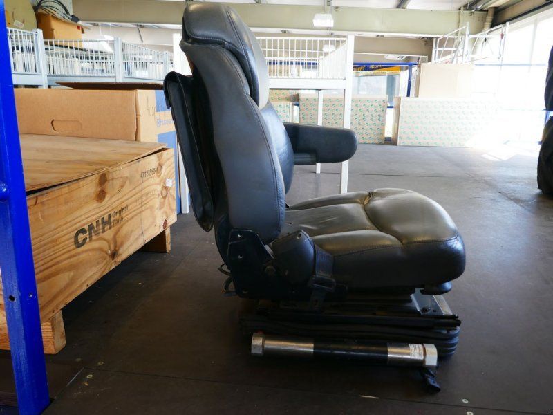 New Holland Fahrersitz