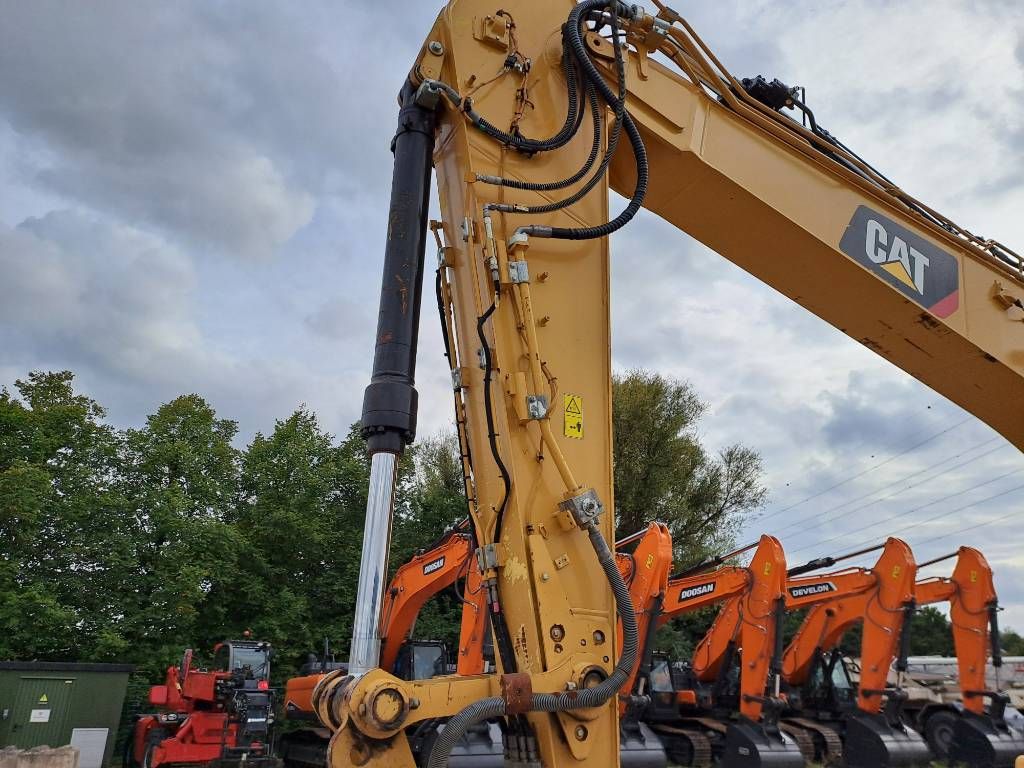 CAT 320 NG