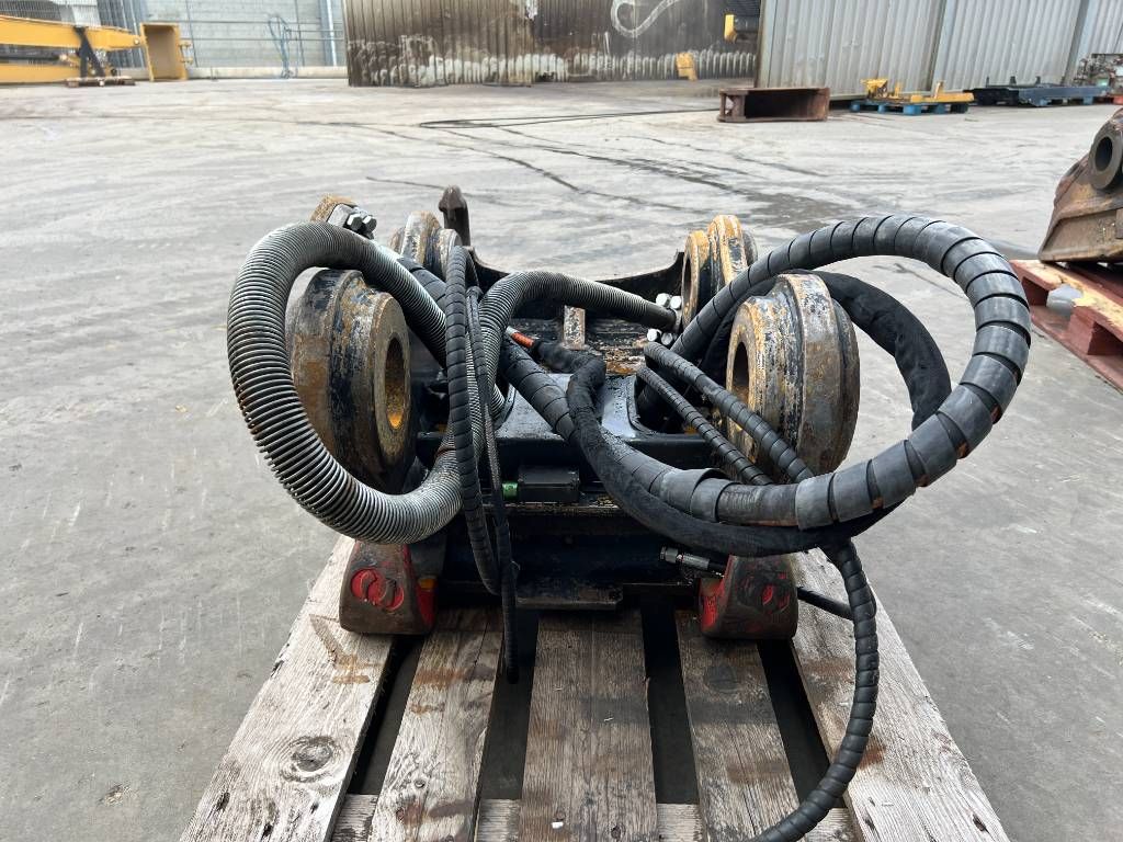 OilQuick OQ80 - 336F