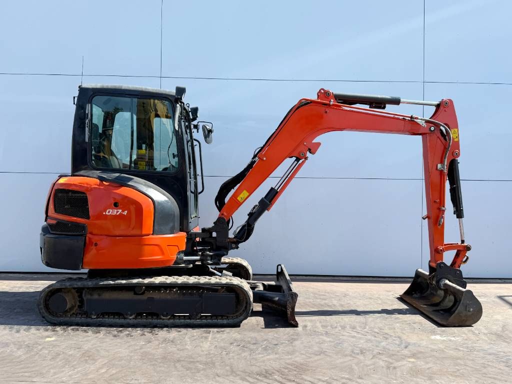 Kubota KX 037-4 - Hammer Lines / Quick Coupler
