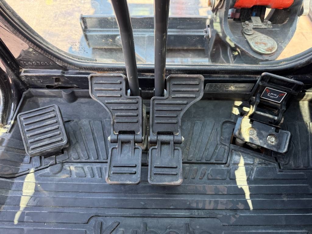 Kubota KX 037-4 - Hammer Lines / Quick Coupler