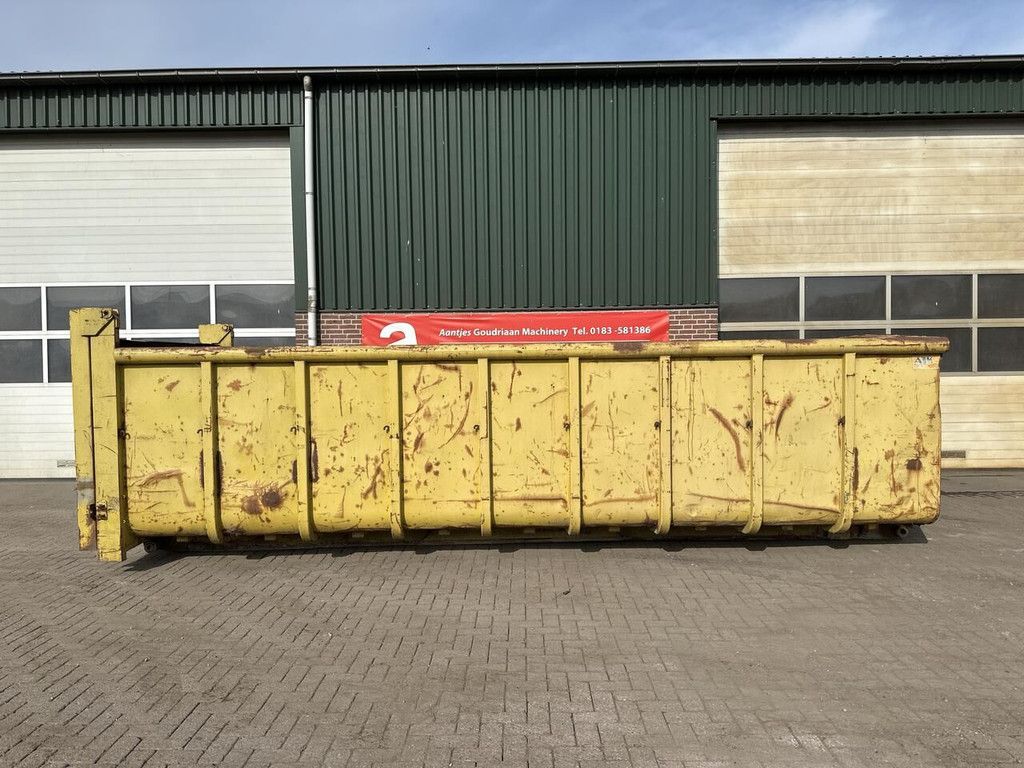 Dump truck body