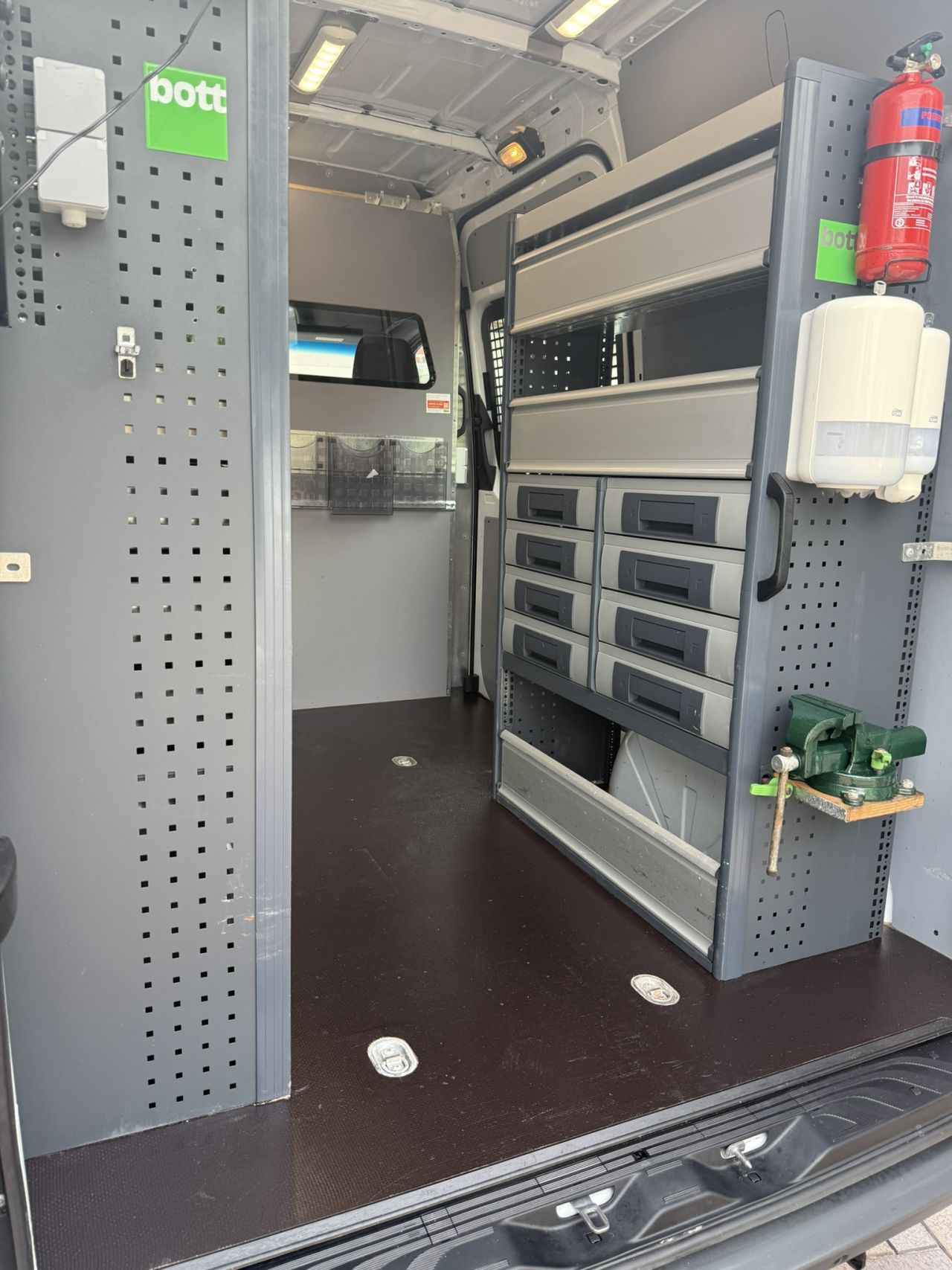 Mercedes Sprinter 314 cdi service bus Bott bedrijfswagen inricht
