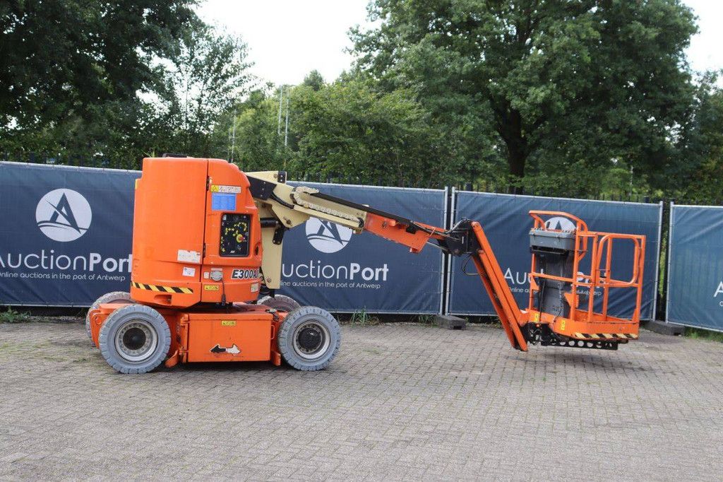JLG E300AJP Electric 11.0m Articulated Boom Lift 2012