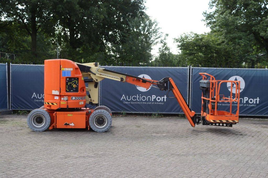 JLG E300AJP Electric 11.0m Articulated Boom Lift 2012