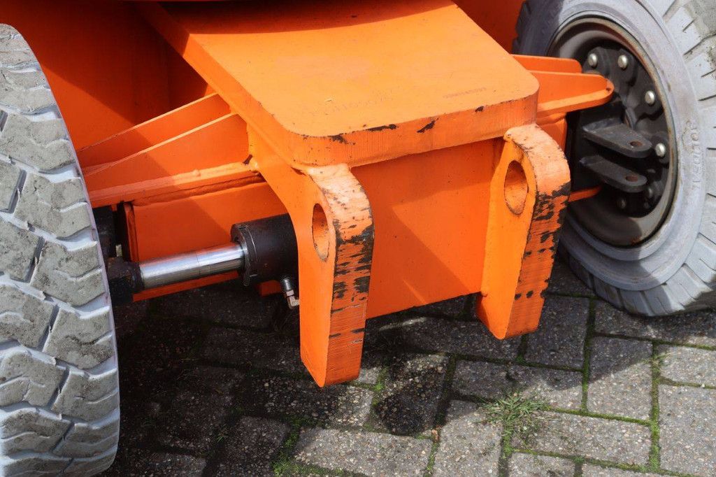 JLG E300AJP Electric 11.0m Articulated Boom Lift 2012
