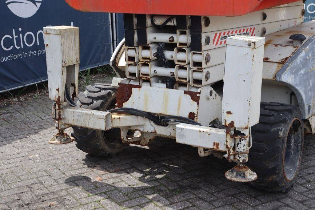 Scherenbühne Haulotte Compact 12DX Diesel 12m 2012