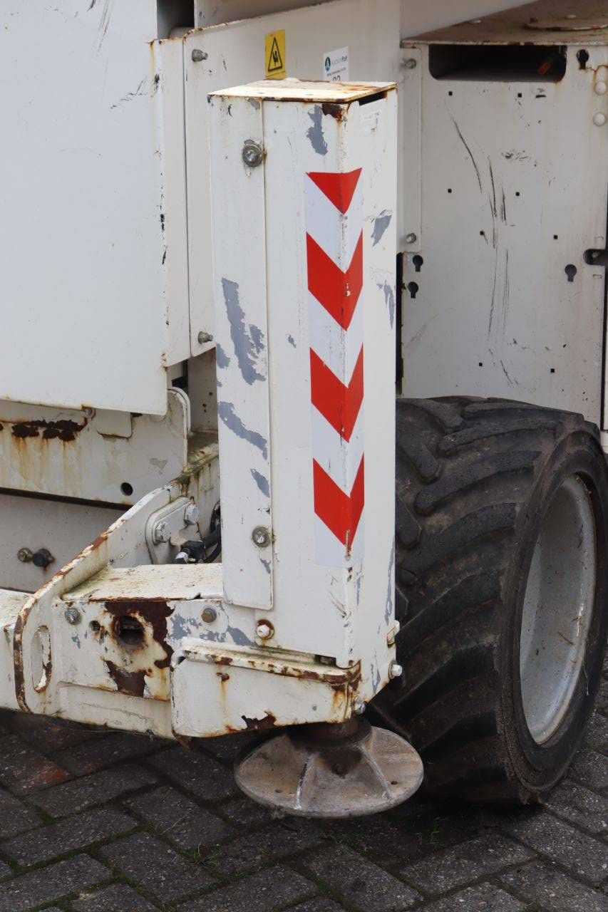 Scissor lift Genie GS-3369 Diesel 12m 2013