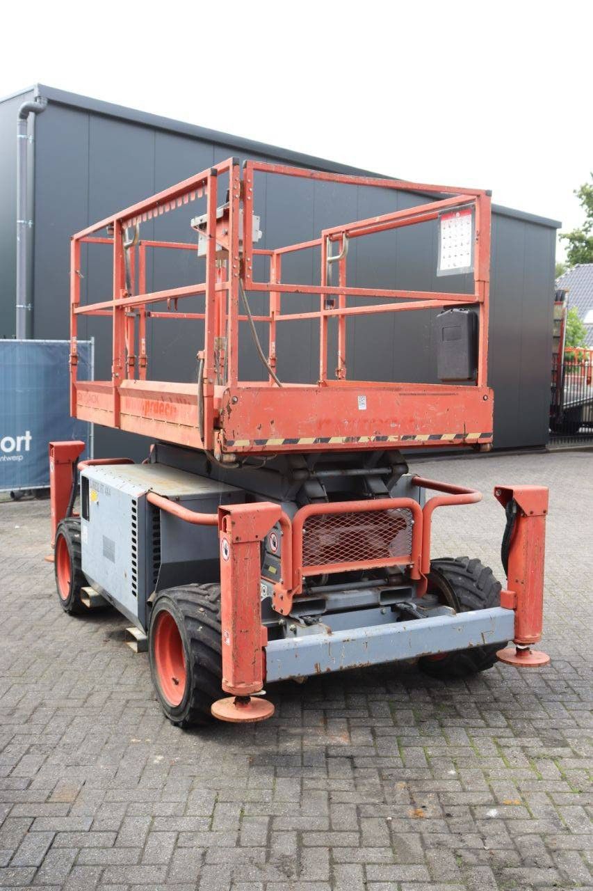 Scissor lift Skyjack SJ6832RT Diesel 11.7m 2014
