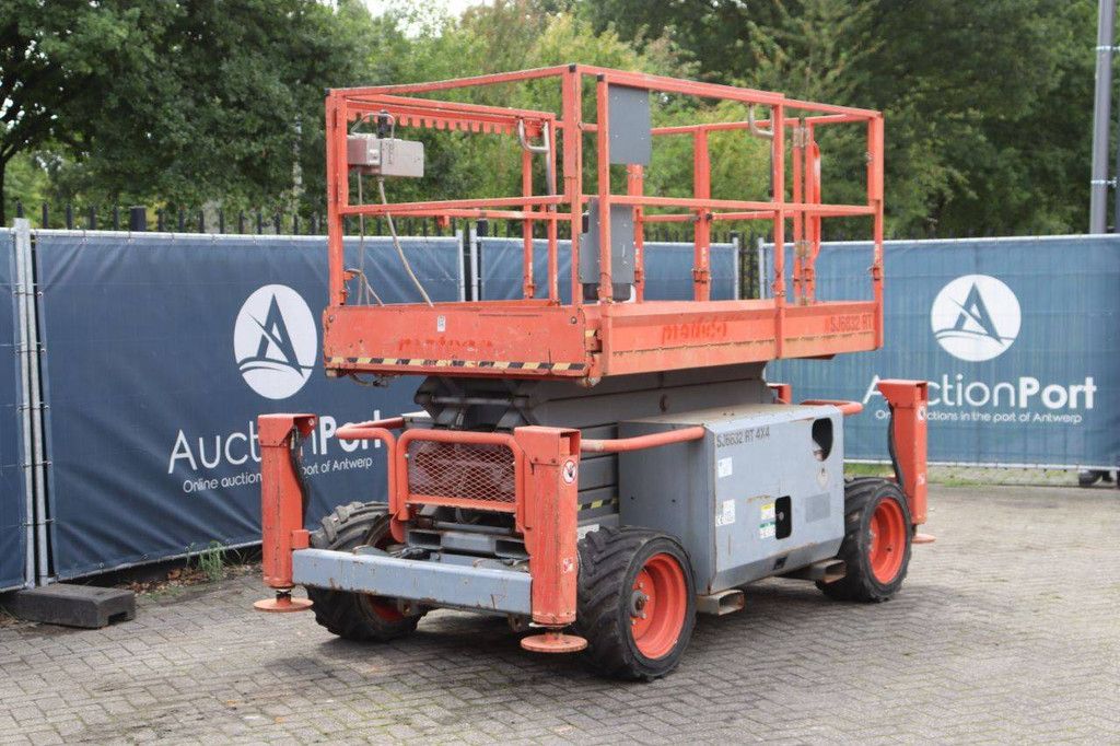 Scissor lift Skyjack SJ6832RT Diesel 11.7m 2014