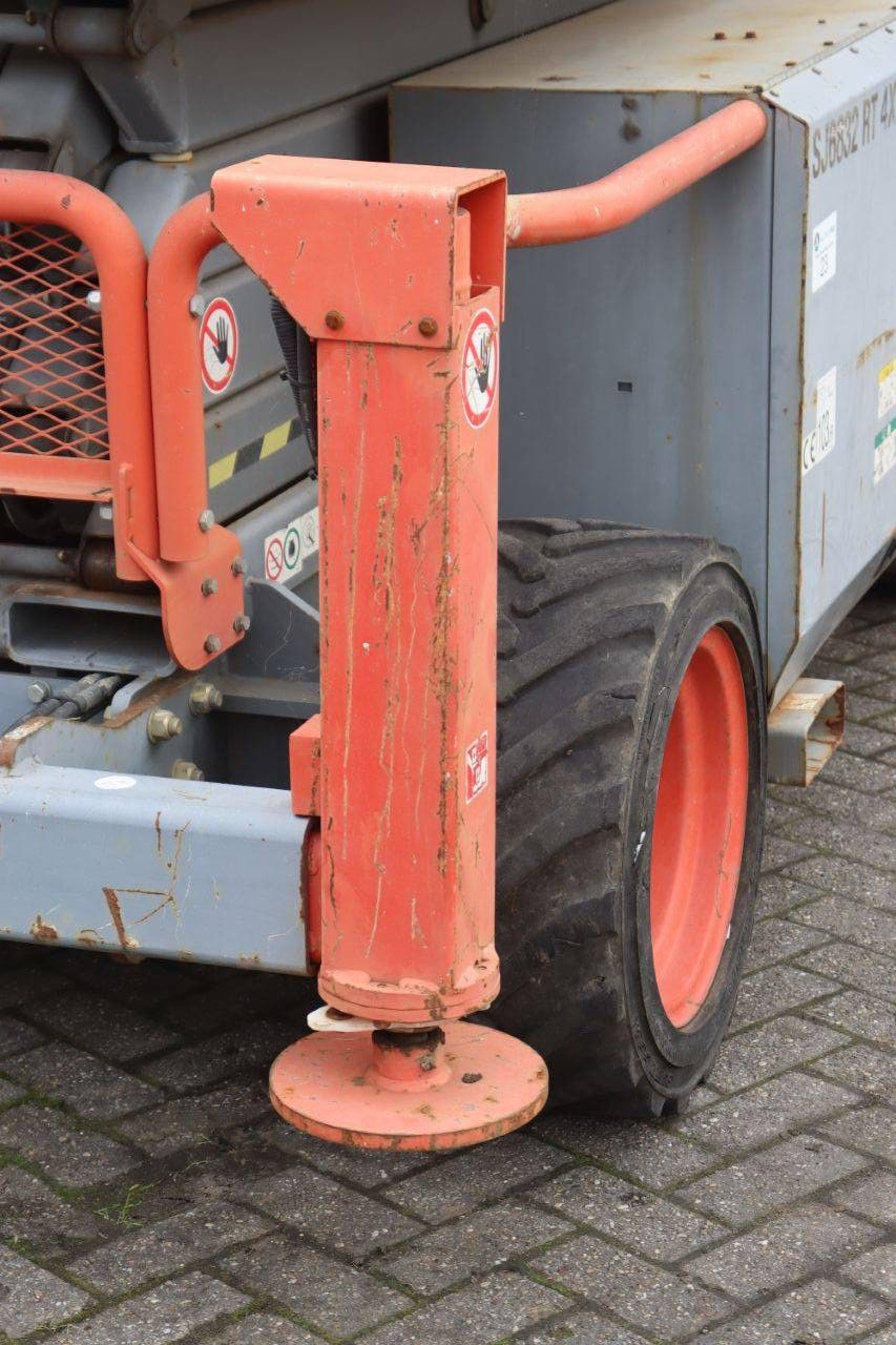 Scissor lift Skyjack SJ6832RT Diesel 11.7m 2014