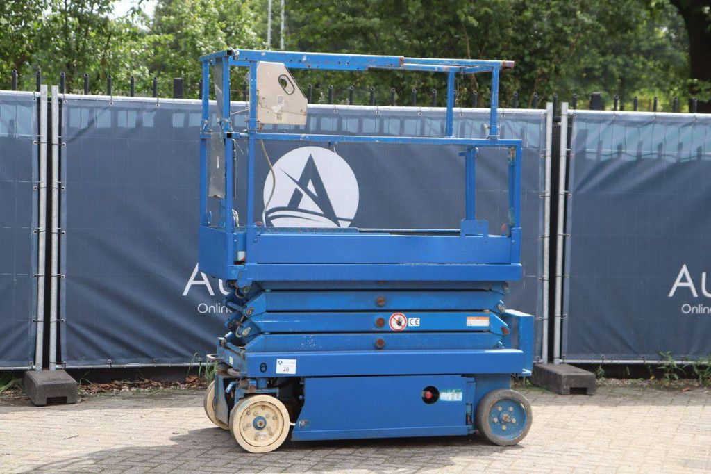 Scissor lift Skyjack SJ III 3219 Electric 7.8m 2015