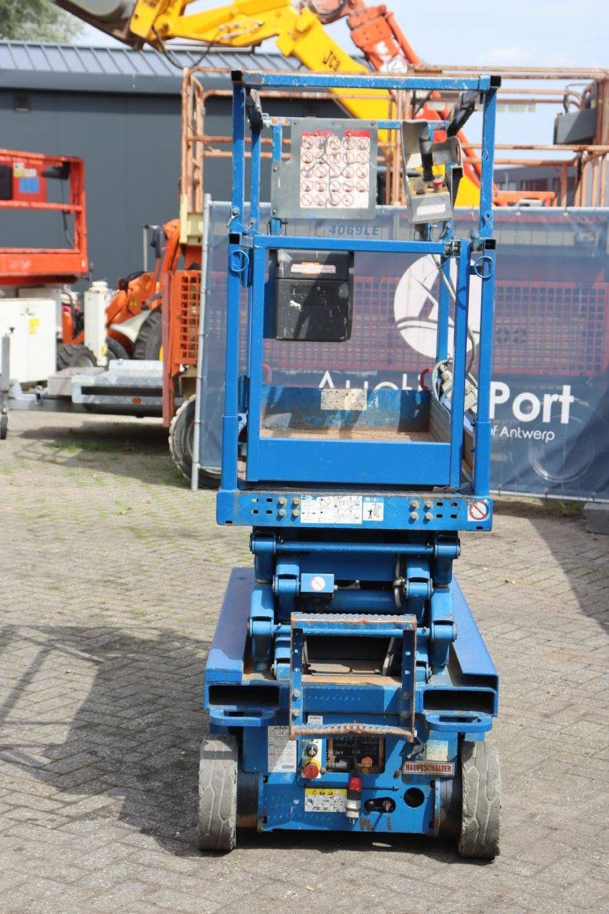 Scissor lift Skyjack SJ III 3219 Electric 7.8m 2015