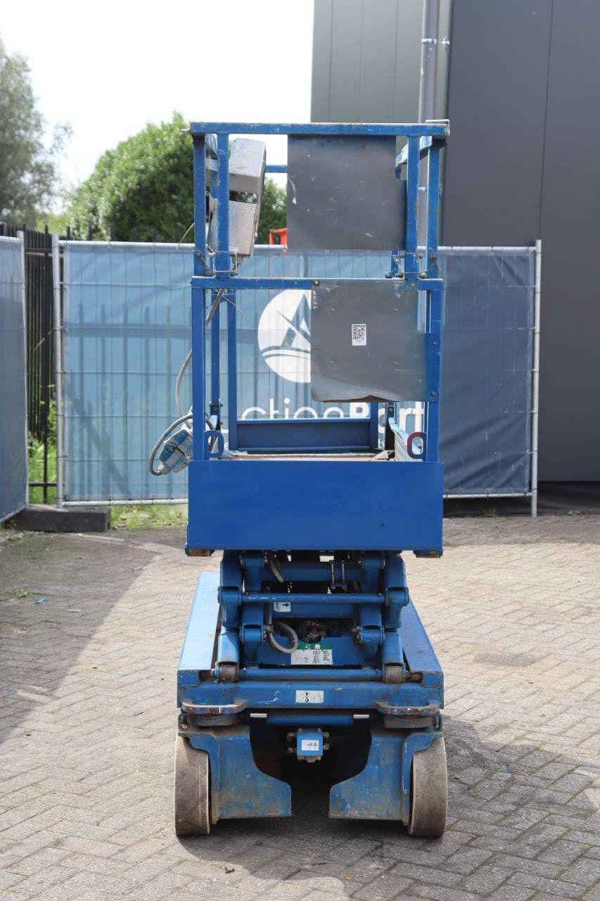 Scissor lift Skyjack SJ III 3219 Electric 7.8m 2015