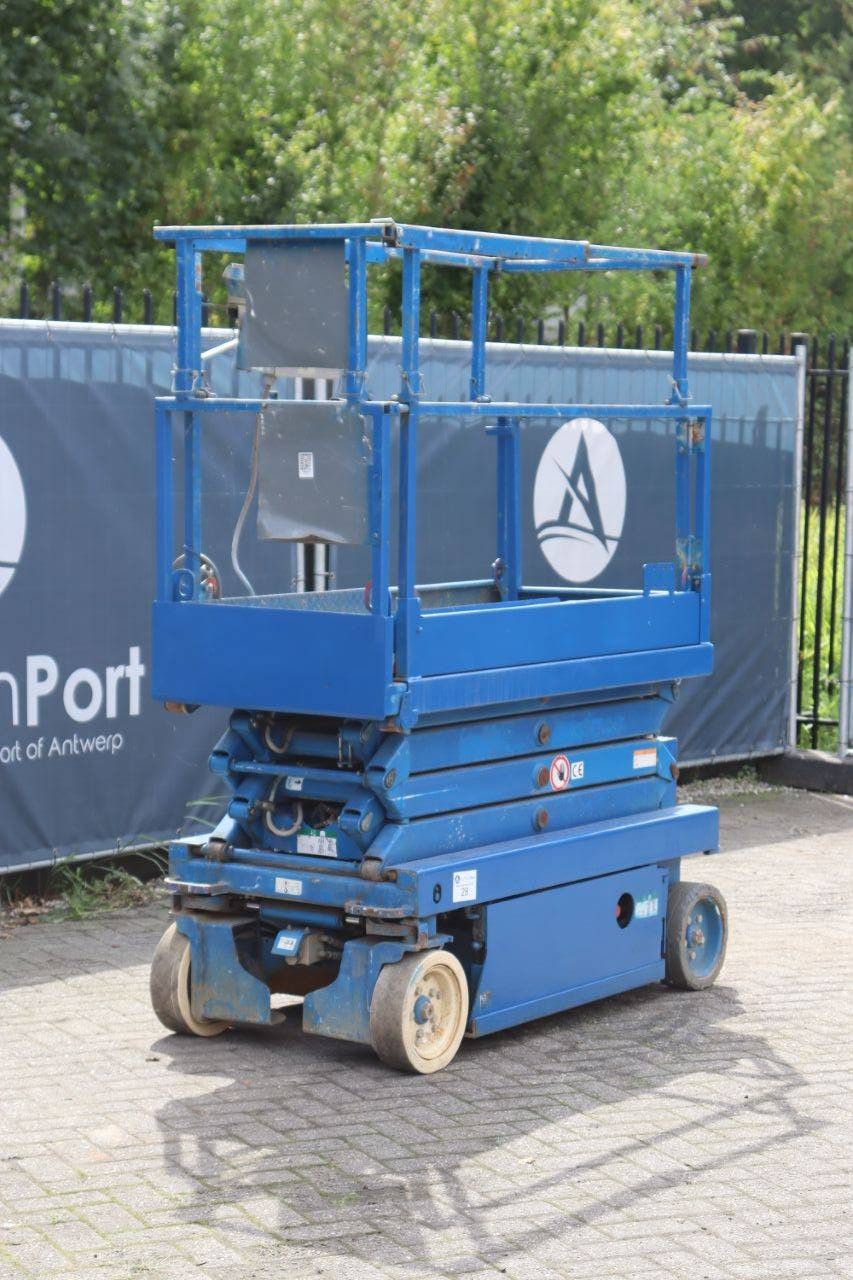 Scissor lift Skyjack SJ III 3219 Electric 7.8m 2015