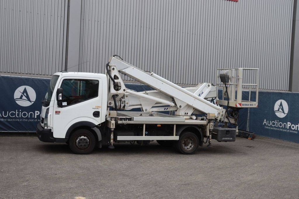 Autohoogwerker Renault Maxity Diesel
