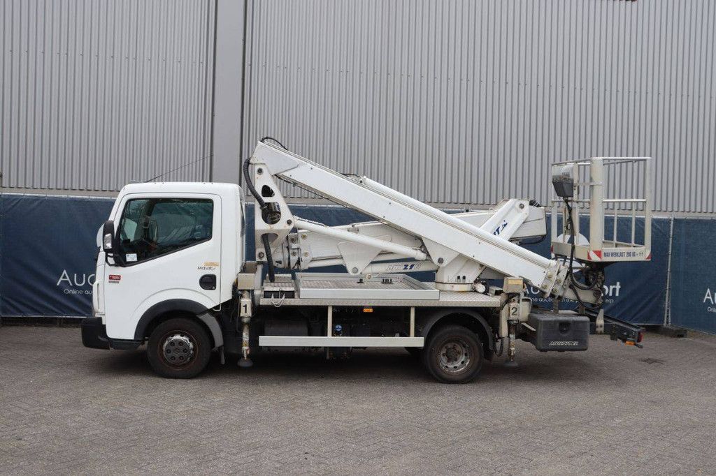Autohoogwerker Renault Maxity Diesel