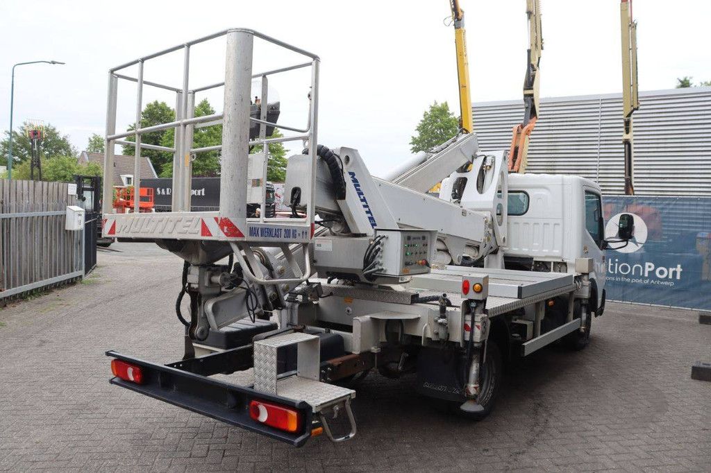 Autohoogwerker Renault Maxity Diesel