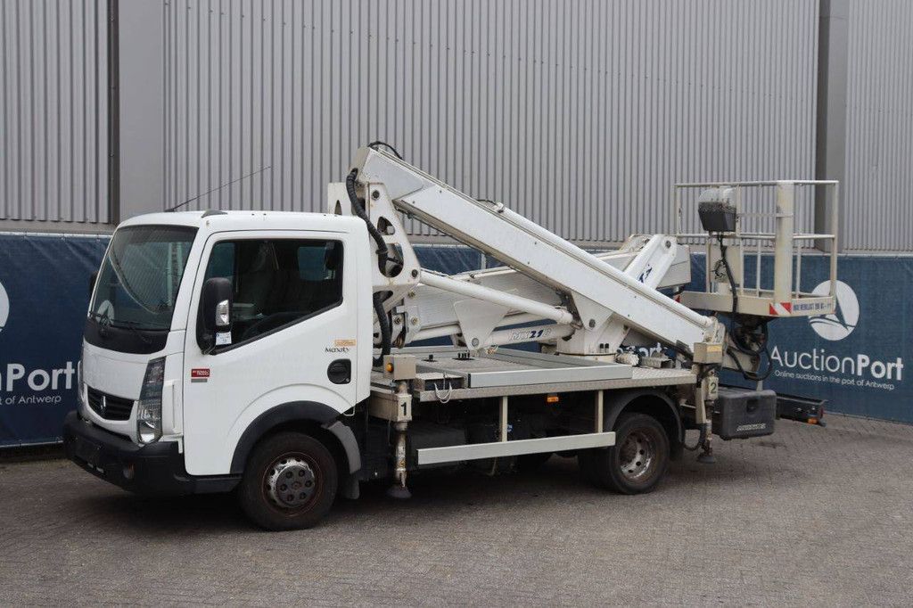 Autohoogwerker Renault Maxity Diesel
