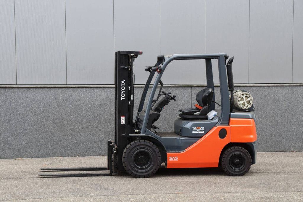 Forklift Toyota 02-8FGF25 LPG 2500kg 4.7m 2022 New