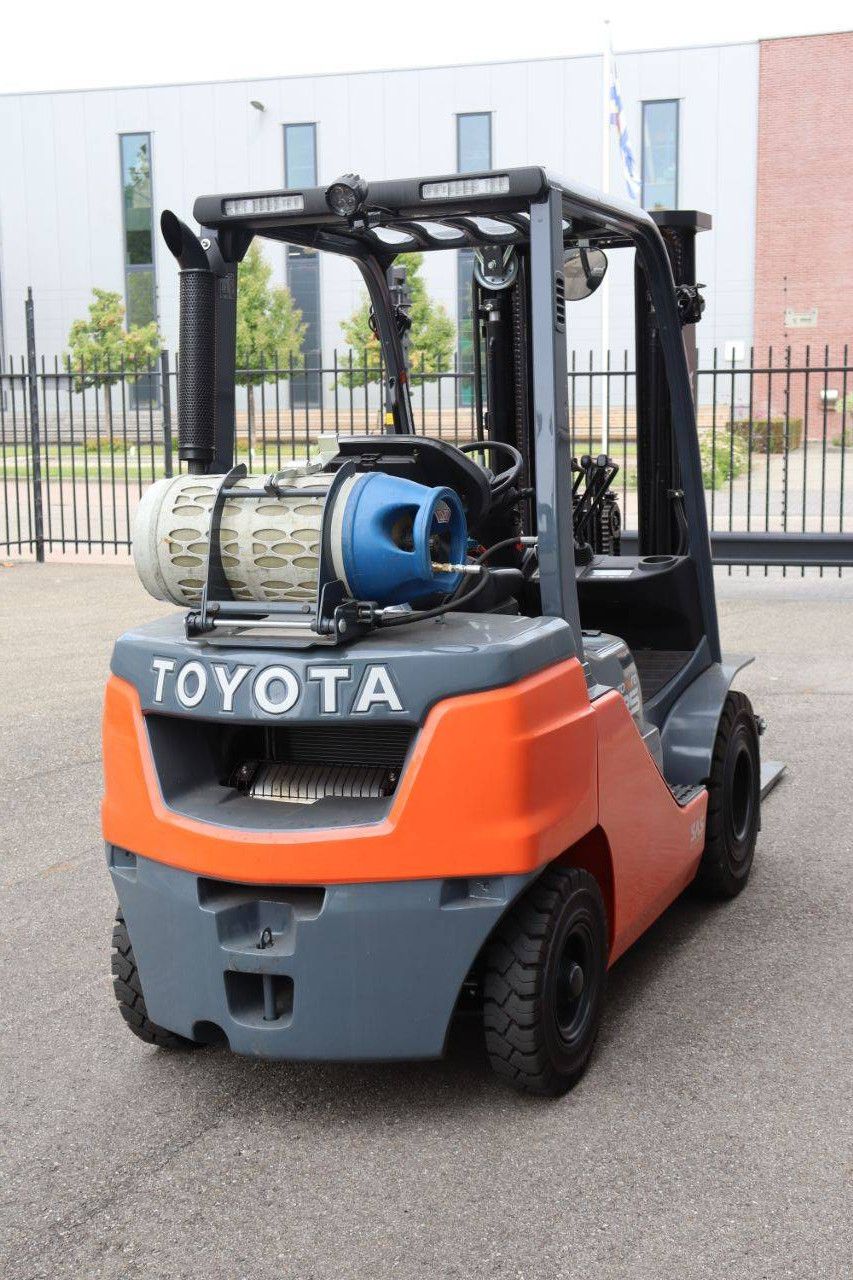 Forklift Toyota 02-8FGF25 LPG 2500kg 4.7m 2022 New