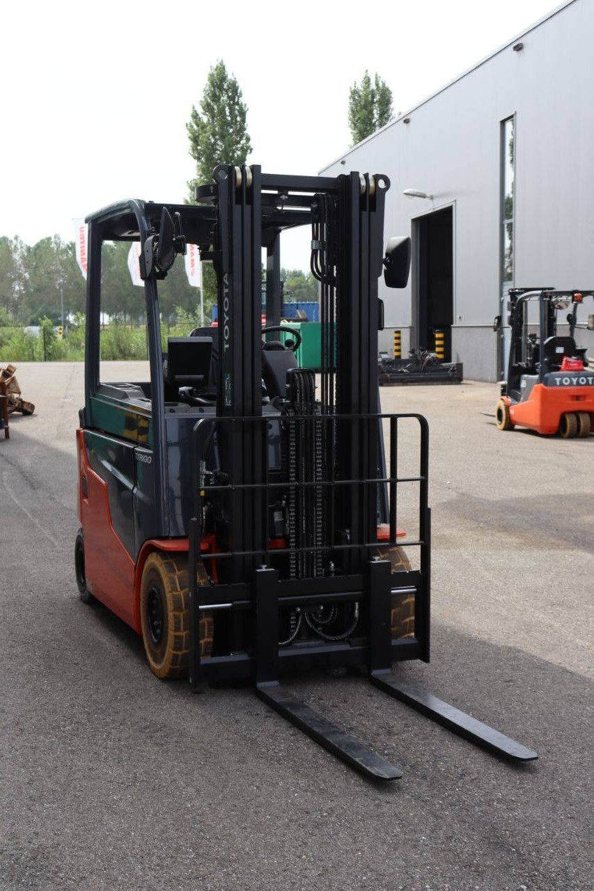 Heftruck Toyota 9FBM25T Elektrisch 2500kg 4.7m 2023 Nieuw