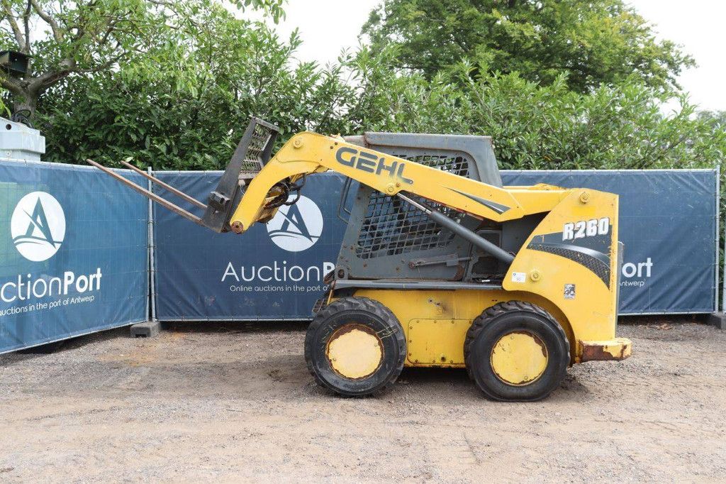 Schranklader Gehl R260 Diesel 72pk 2014