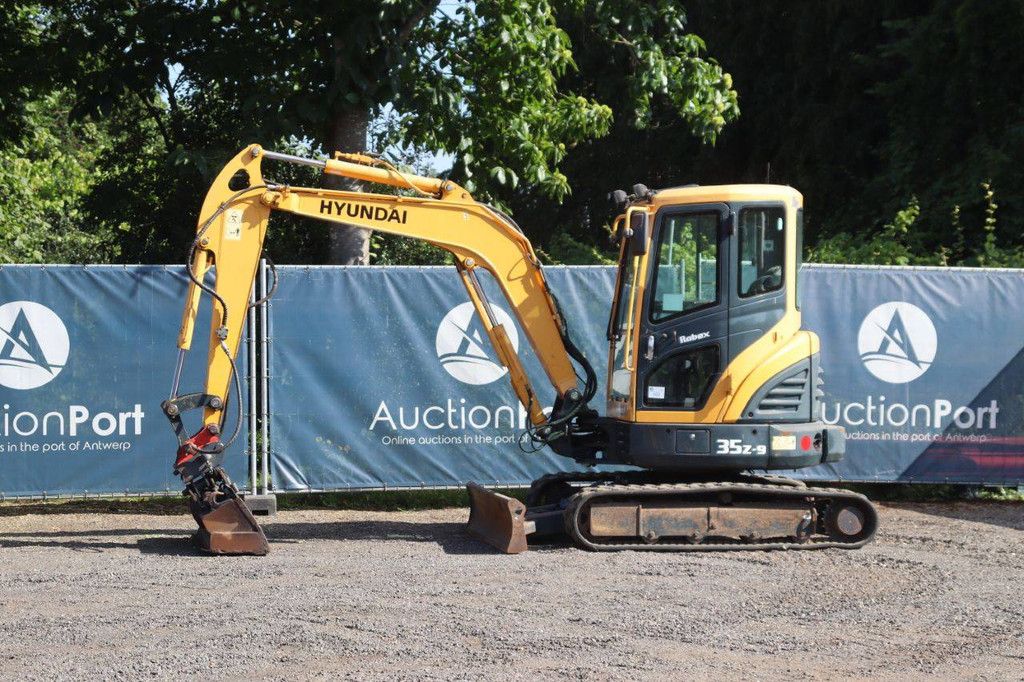 Crawler excavator Hyundai Robex 35Z-9 Diesel 27hp 2015