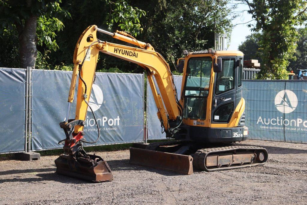 Crawler excavator Hyundai Robex 35Z-9 Diesel 27hp 2015