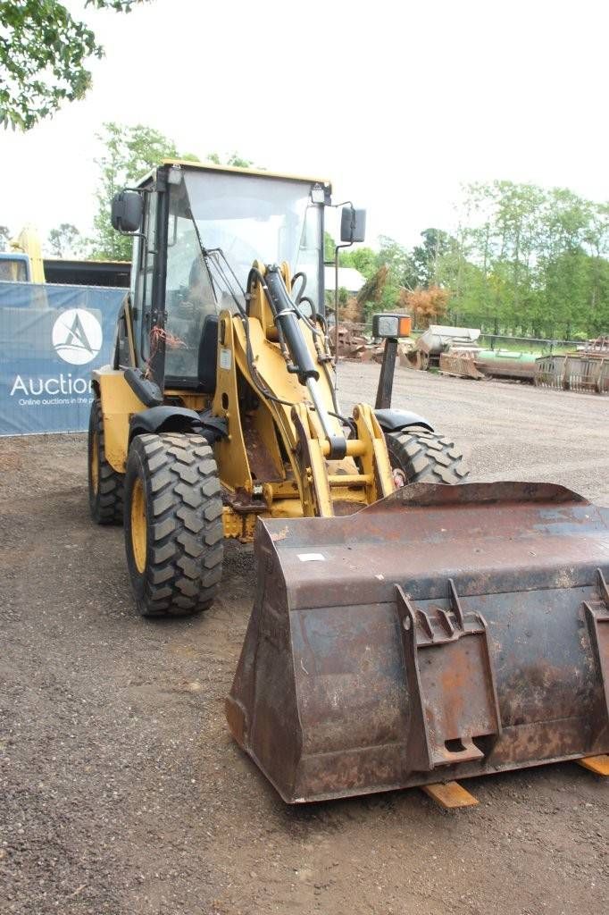 Wheel loader Caterpillar 908 Diesel 2001