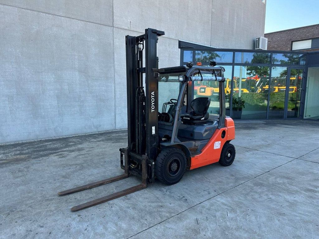 Gabelstapler Toyota 02-8FDF20 Diesel 2000kg 4m 2012