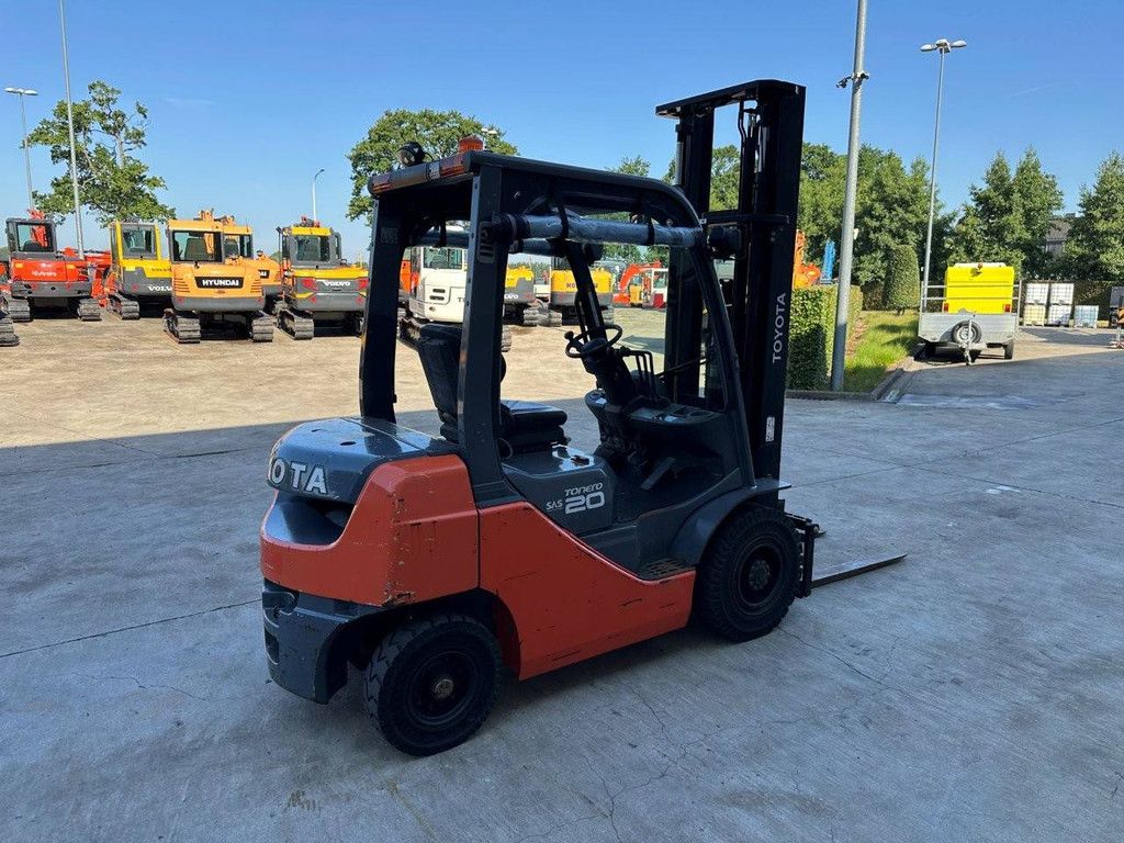 Gabelstapler Toyota 02-8FDF20 Diesel 2000kg 4m 2012