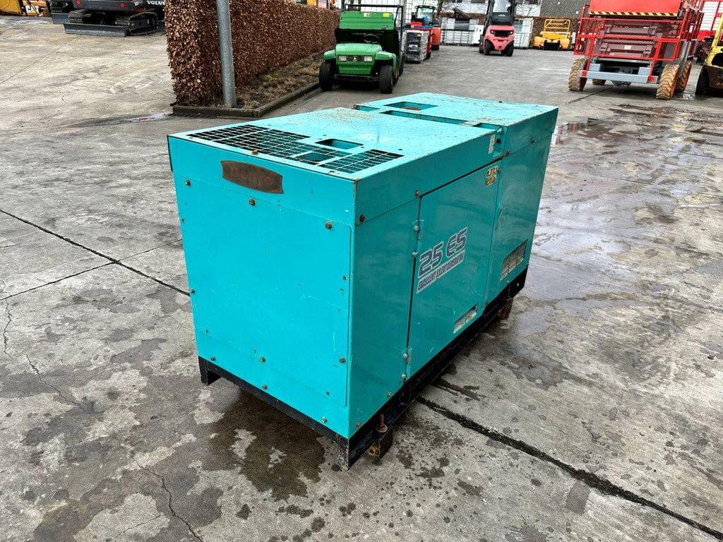Generator Denyo DCA-25ESI Diesel 25kVA