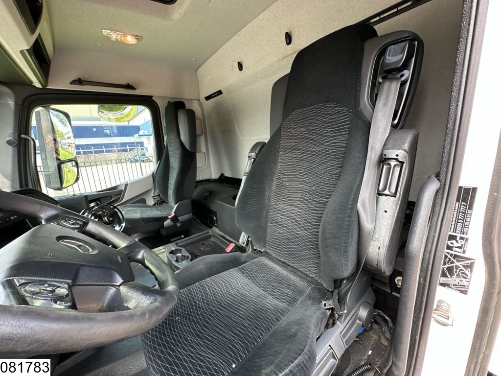 Mercedes Antos 1842 EURO 6, Dhollandia, Combi