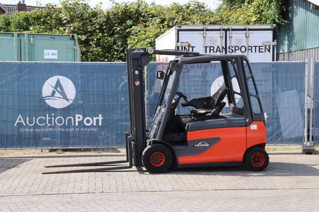 Gabelstapler Linde E25L-01 Elektro 2500kg 4,7m 2011