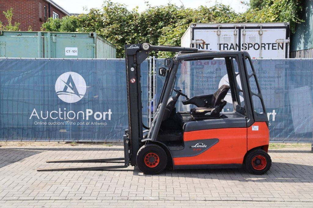 Gabelstapler Linde E25L-01 Elektro 2500kg 4,7m 2011