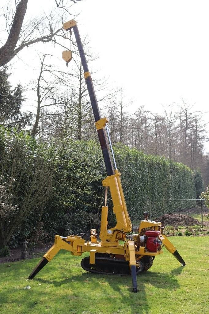 Toa CC-204 Petrol Crane