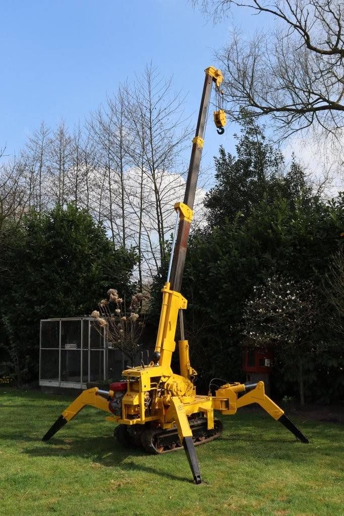 Toa CC-204 Petrol Crane