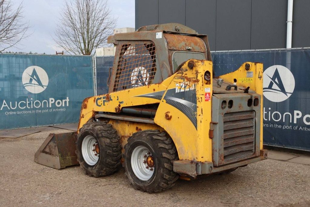Schranklader Gehl R220 Diesel