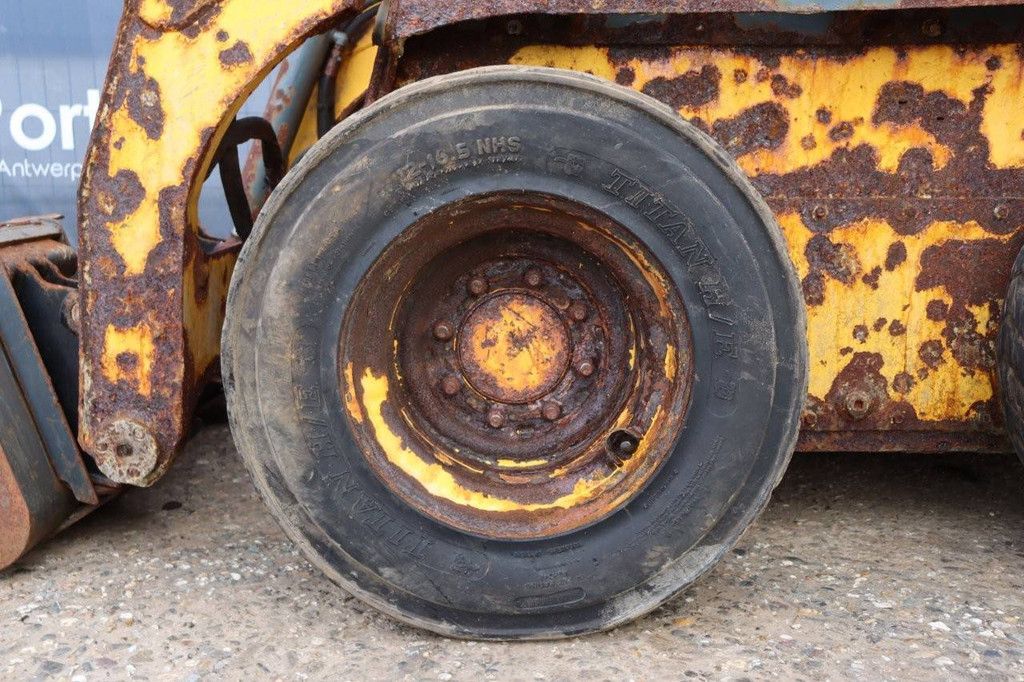 Schranklader Gehl R220 Diesel
