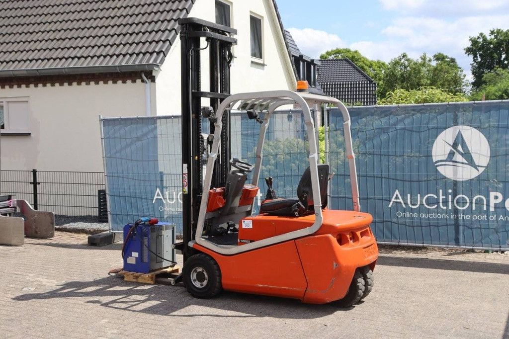 Heftruck BT CBE 15T Elektrisch 1500kg 2005