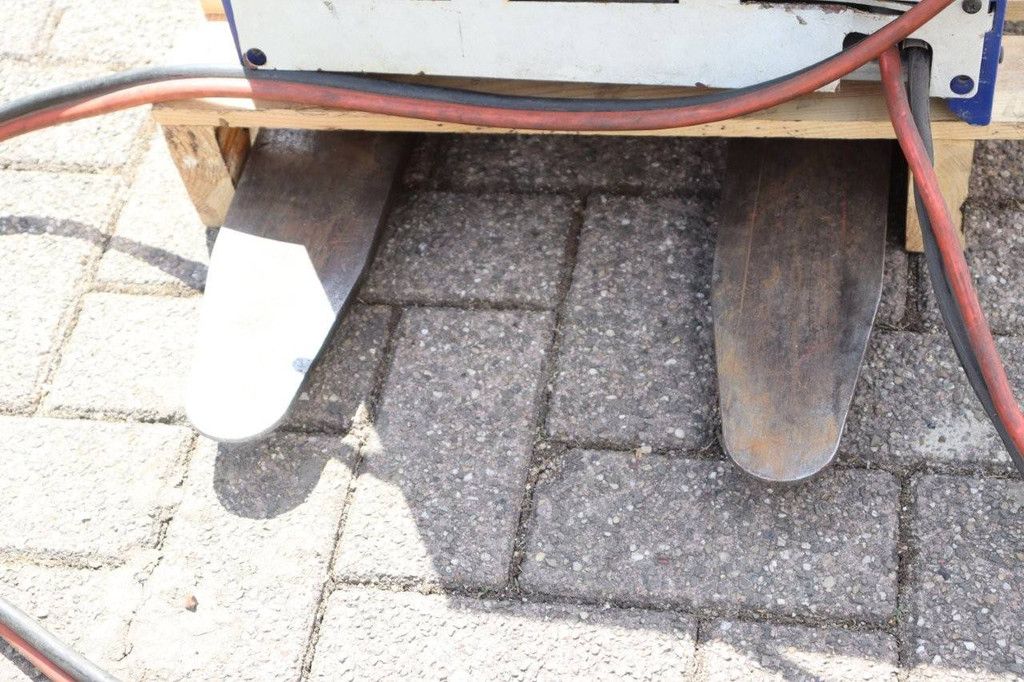 Heftruck BT CBE 15T Elektrisch 1500kg 2005