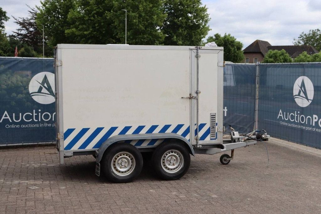 Geschlossener Anhänger Hapert K2000 14 1999 mit Lamers Odyssey 3100 Hochdruckreiniger