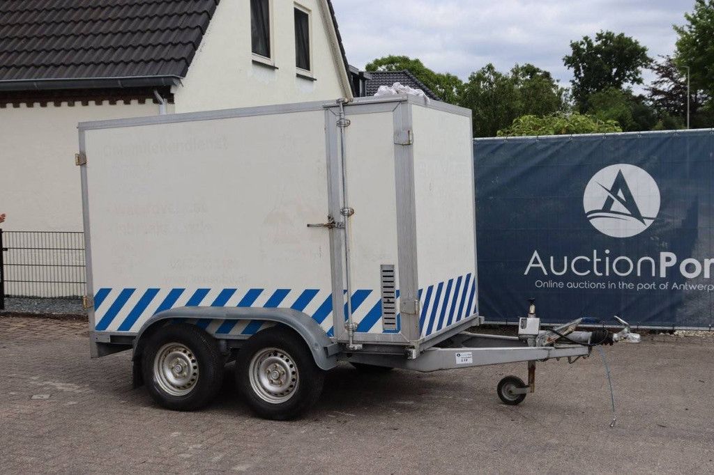 Geschlossener Anhänger Hapert K2000 14 1999 mit Lamers Odyssey 3100 Hochdruckreiniger