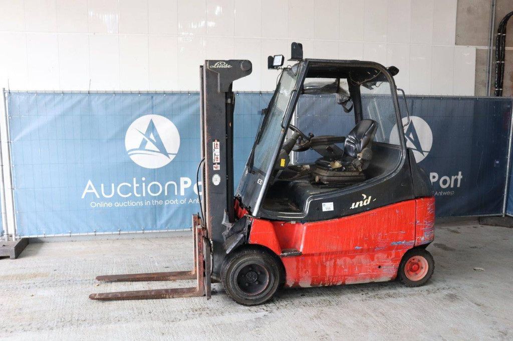 Heftruck Linde E30/02/600 Elektrisch 3000kg