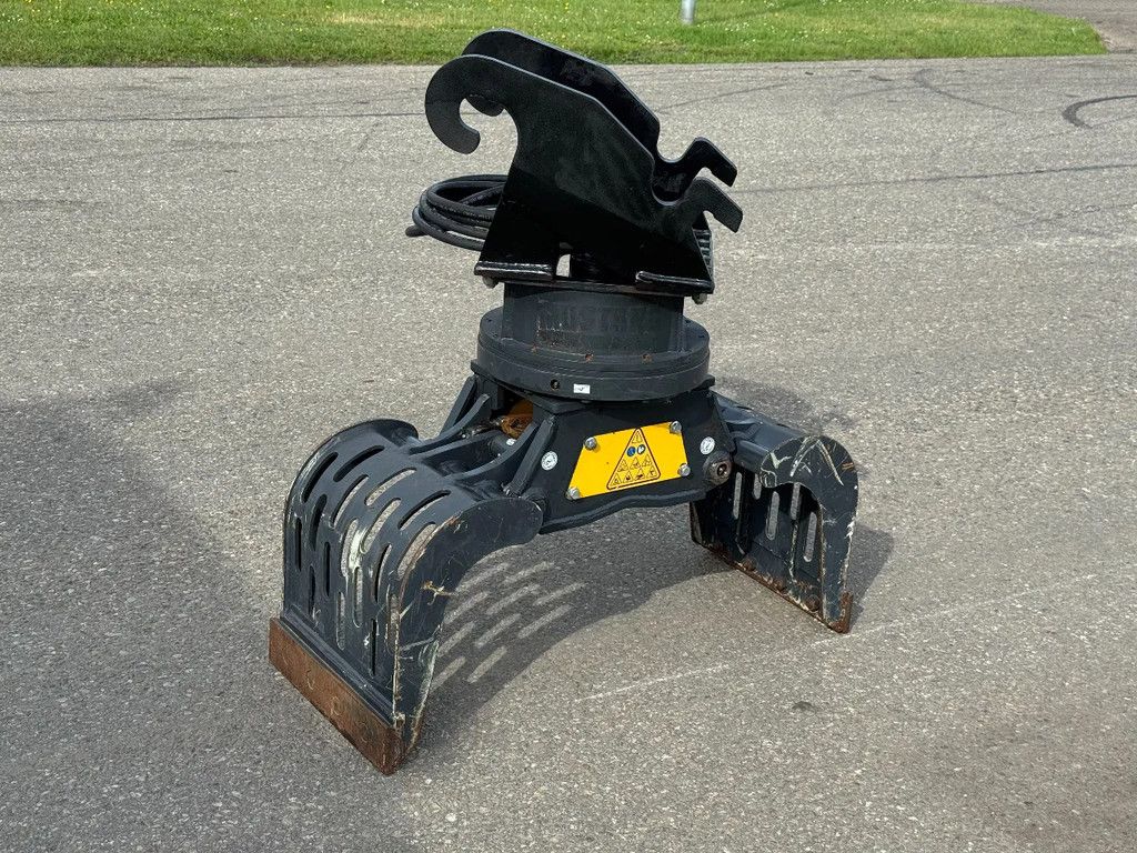 Mustang GRP 150 Roterende Sorteergrijper CW 10