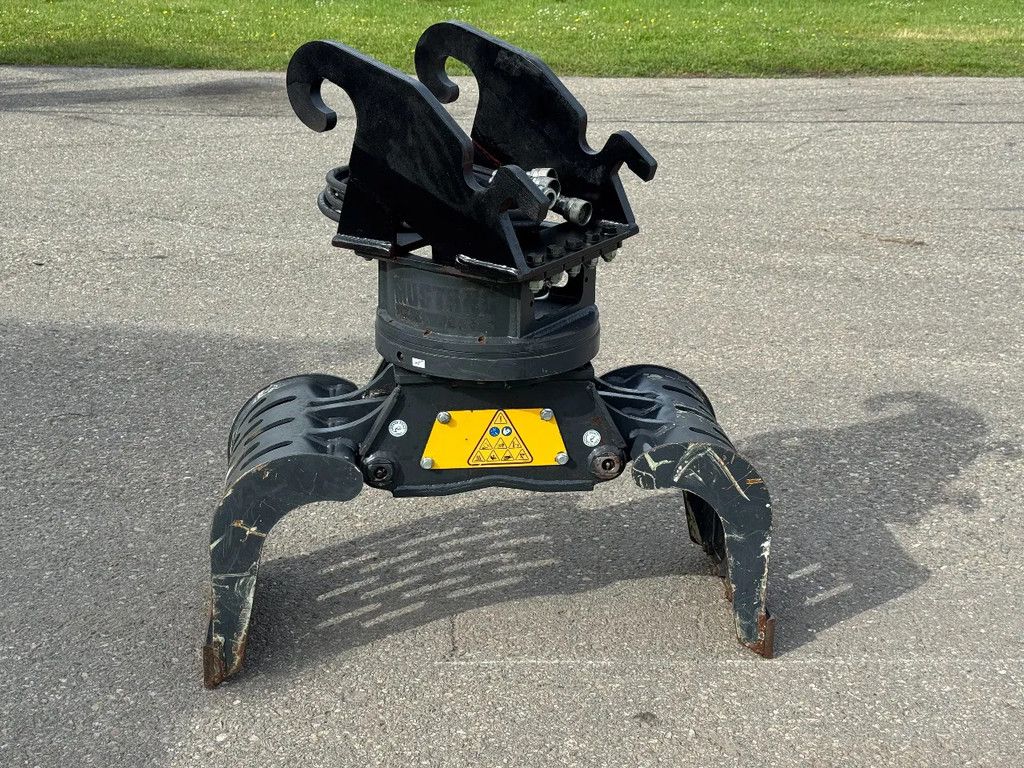 Mustang GRP 150 Roterende Sorteergrijper CW 10