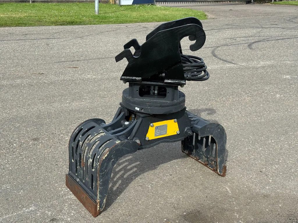 Mustang GRP 150 Roterende Sorteergrijper CW 10