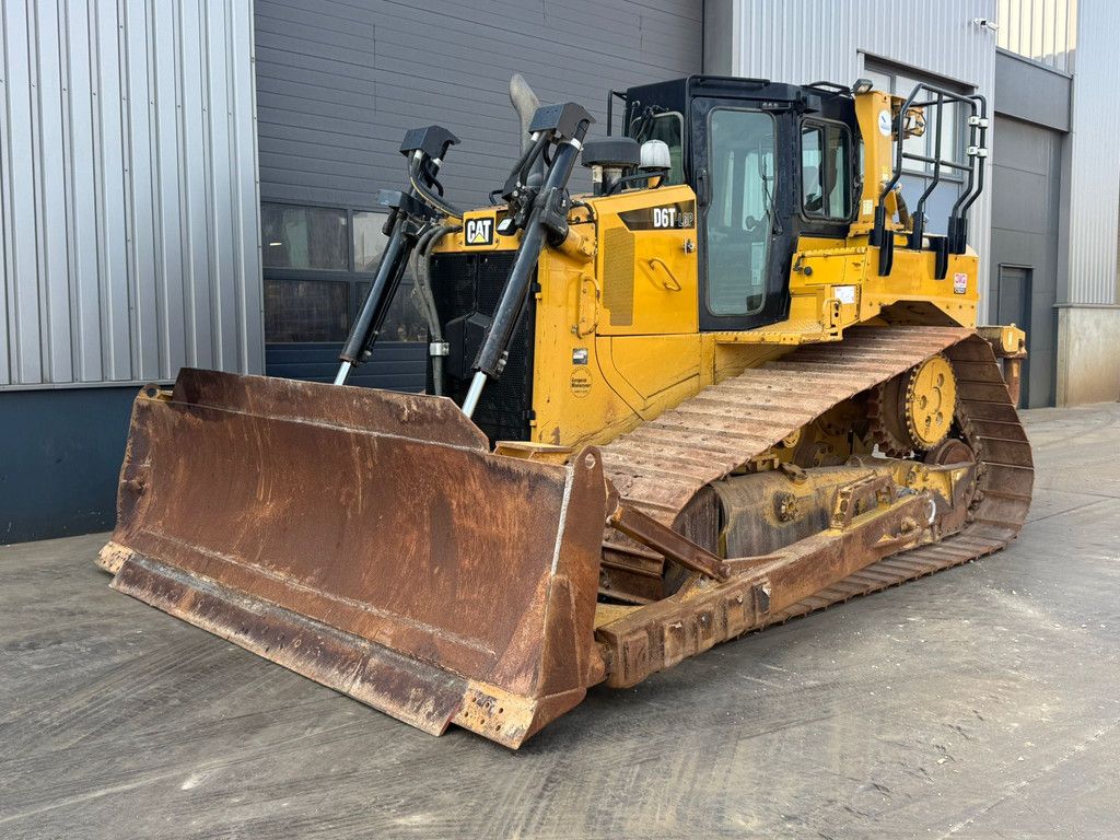 Caterpillar D6T LGP